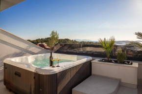 Luxury Penthouse Hvar with Jacuzzi & Sea View